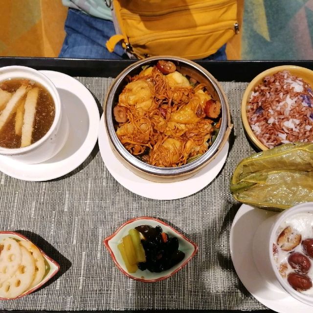 抵住百樂酒店包新裝豪華房及二人中式晚餐