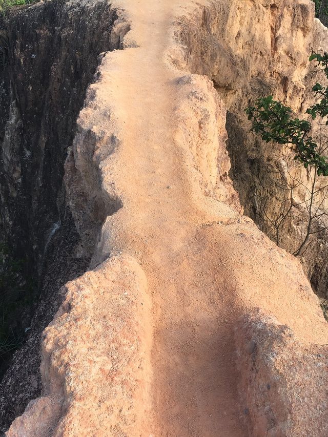 泰國拜縣景點推薦｜膽戰心驚的大峽谷，你敢挑戰嗎？