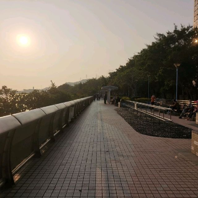 超正日落打卡位-屯門碼頭海濱 超正日落打卡位-屯門碼頭海濱
