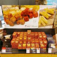 アイスを食べながら牛と記念撮影できる！