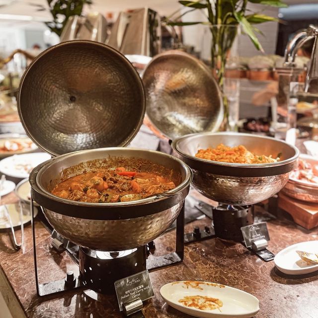 𓉮 Lunch Buffet in Cafe Marco