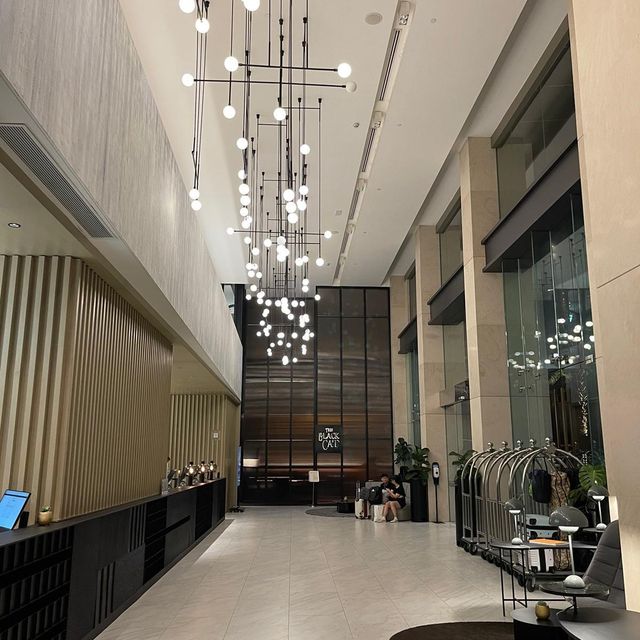 地點優越，房間寬敞的新酒店