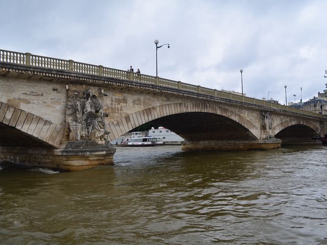 Paris river cruise 