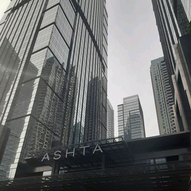 • Jakarta •