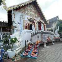 ขอพรเรื่องการเงิน ต้อง วัดอุปคุต