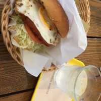 港のハンバーガー【フレッシュネスバーガーベイサイドプレイス博多店】