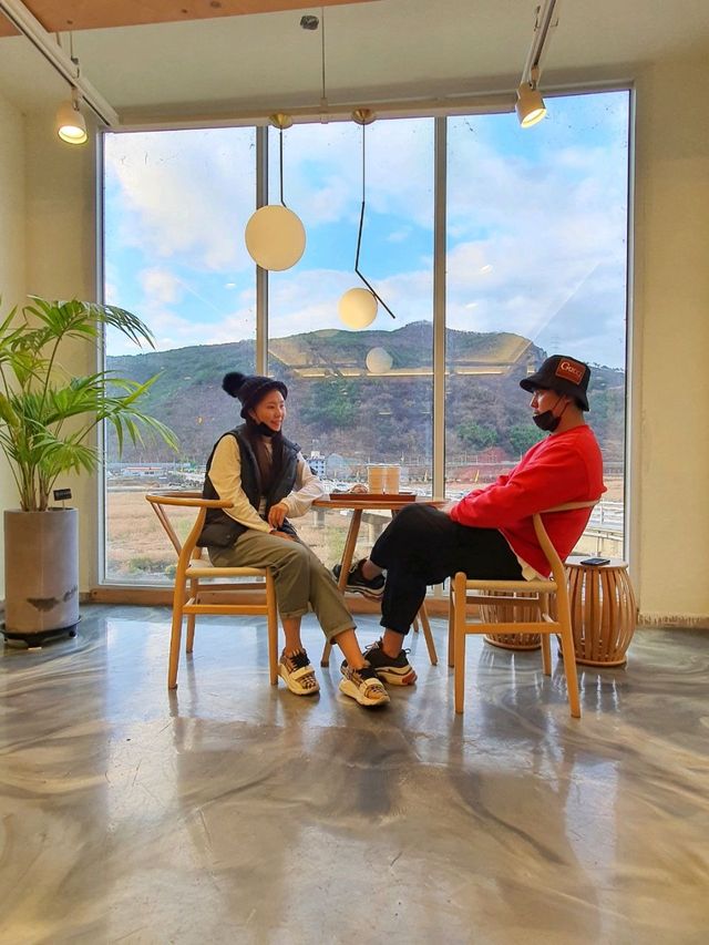 단장천 보며 힐링하는 밀양카페 리플유☕️