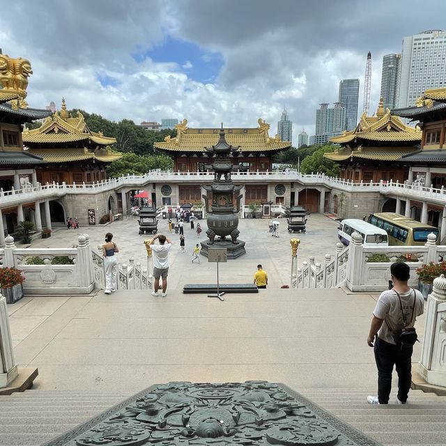 Jing’an temple - Gorgeous!