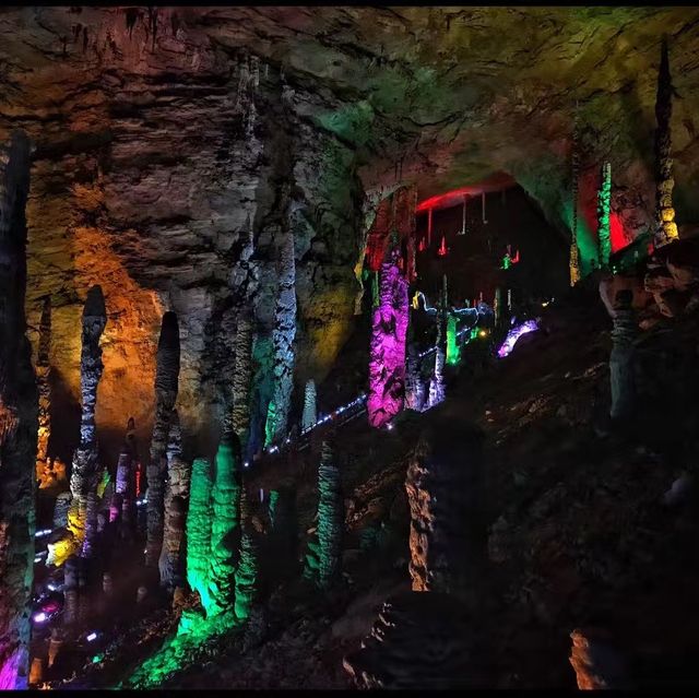 Yellow Dragon Cave 