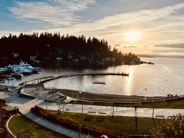 Seattle, Washington Lake Sunset - Bellevue Section