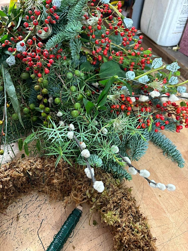 CHRISTMAS DOOR WREATH WORKSHOP | Floral Touch Bath