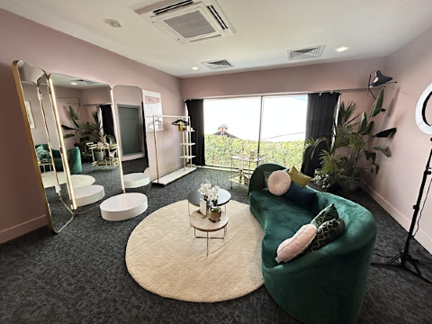 Sip & Style with Alexandra Ellen | Ashford Designer Outlet