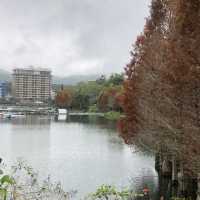 煙雨濛濛日月潭