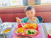 迪士尼樂園美國小鎮大街人氣大街餐廳Corner Cafe！