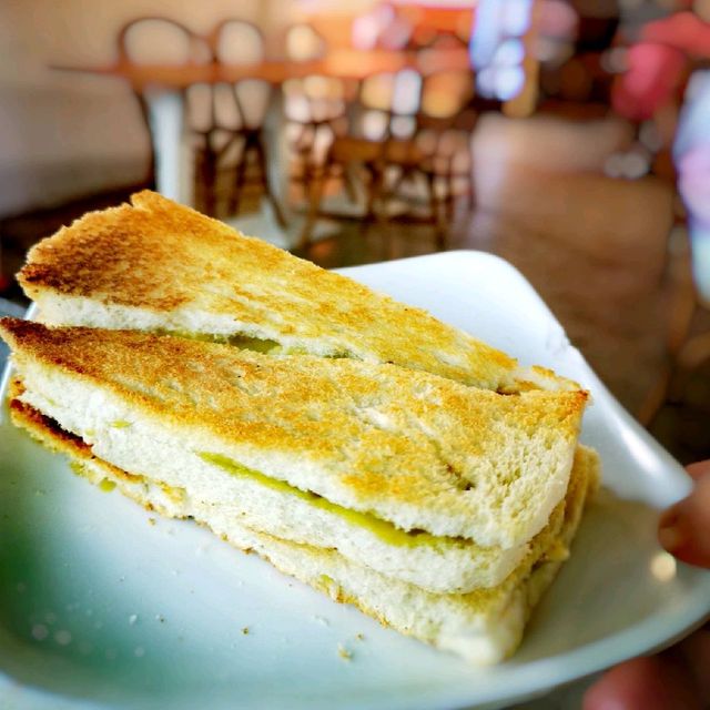 🍀 Authentic Malaysian breakfast ☕🥚🍞
