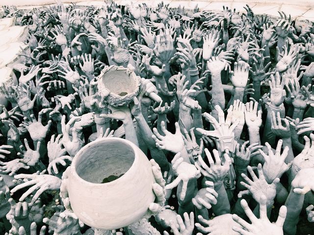 Wat Rong Khun - White Temple