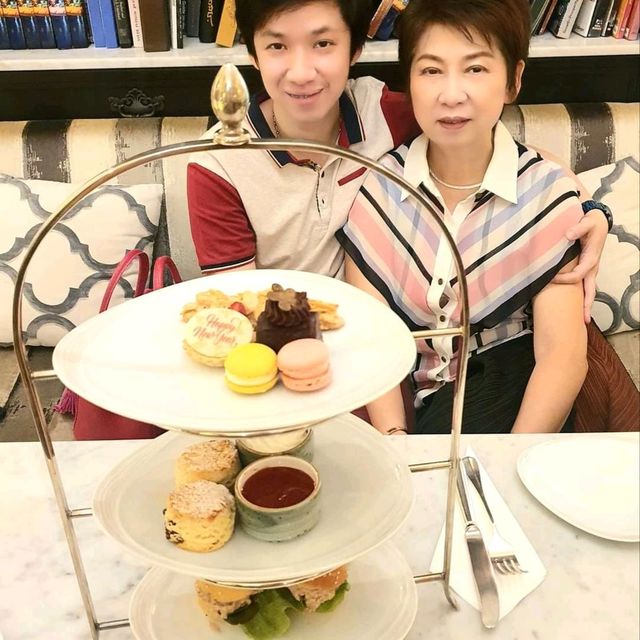 พากิน Afternoon Tea at Centara Grand Central World