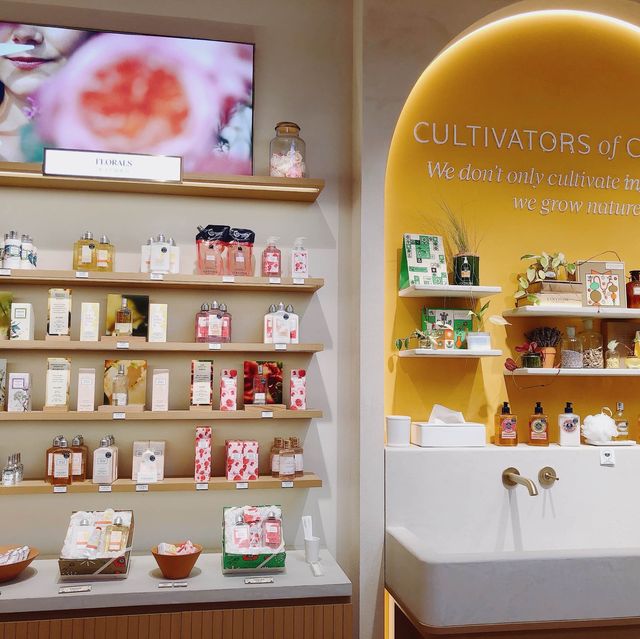 購物環境優美🧡💛🧼L'OCCITANE歐舒丹-忠孝門市 L'OCCITANE Zhongxiao Store