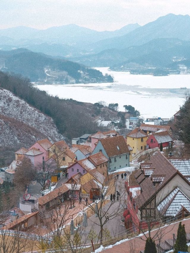 동화책에 들어온 듯한 기분을 느낄 수 있는 곳, 쁘띠프랑스
