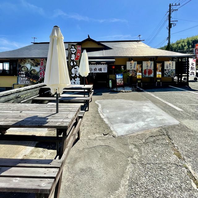 絶景のテラスで食べる貝焼き