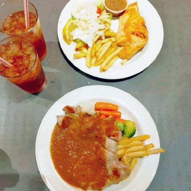 Han's Cafe & Cake House @ Waterway Point