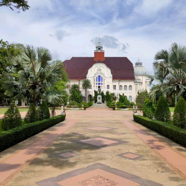 พระราชวังบ้านปืน ตามรอย หนัง 303กลัว/กล้า/อาฆาต