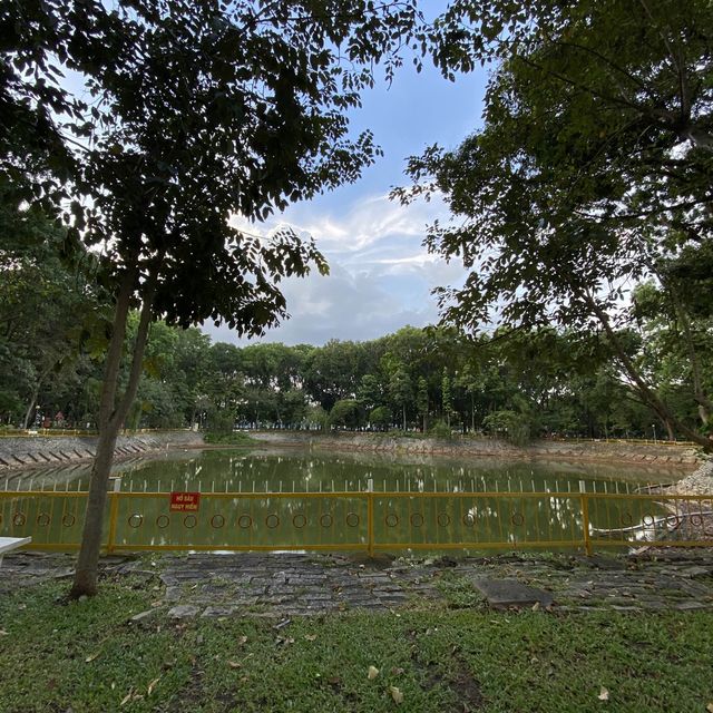 Hoang Van Thu Park