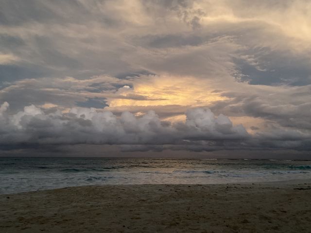 Cancun Beach - Beautiful and serene 