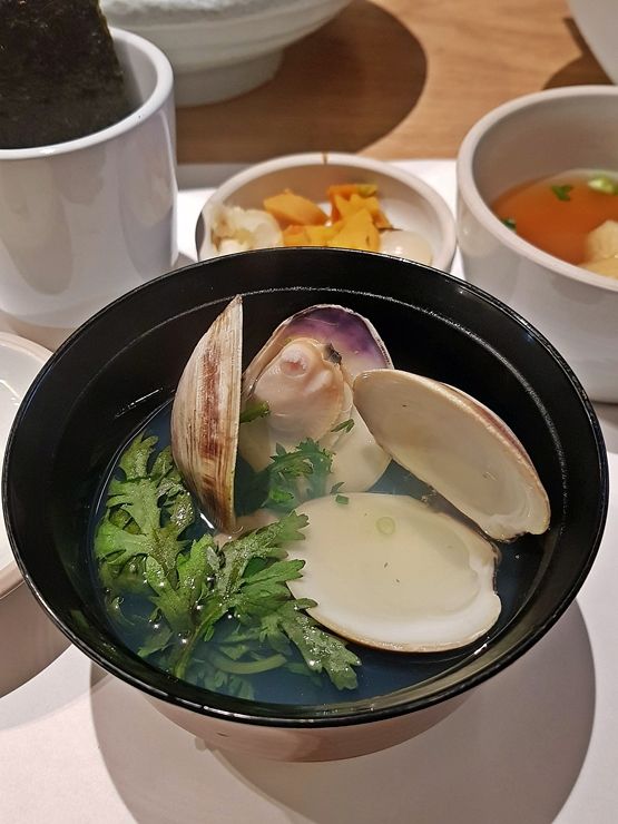 신선한 해산물이 가득한 여의도 맛집, 오복수산