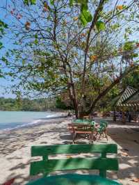 ร้านลับริมทะเล ที่คนภูเก็ตรู้จักกันดี
