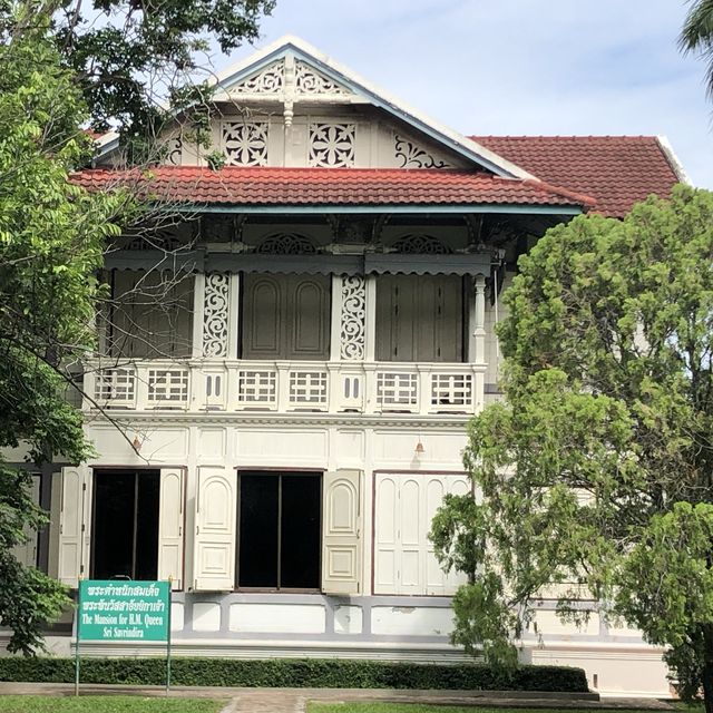 พระตำหนักฝ่ายใน