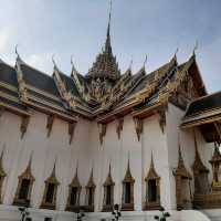 Visit the Grand Palace in Bangkok 