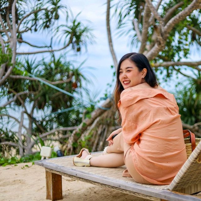 คาเฟ่ริมทะเลขนอม สายชิลพลาดไม่ได้แล้ว