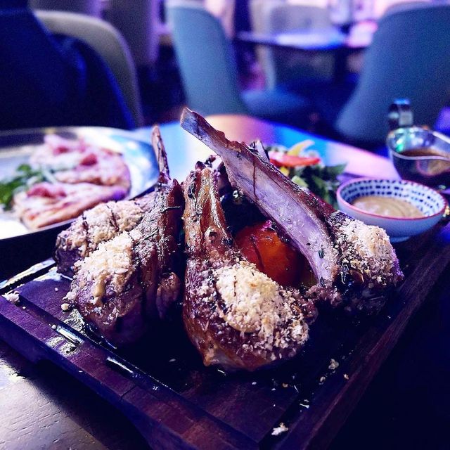 遠離市區 • 氣氛極好 - A Tavola Bar & Grill