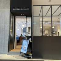 DEAN & DELUCA カフェ コレットマーレみなとみらい