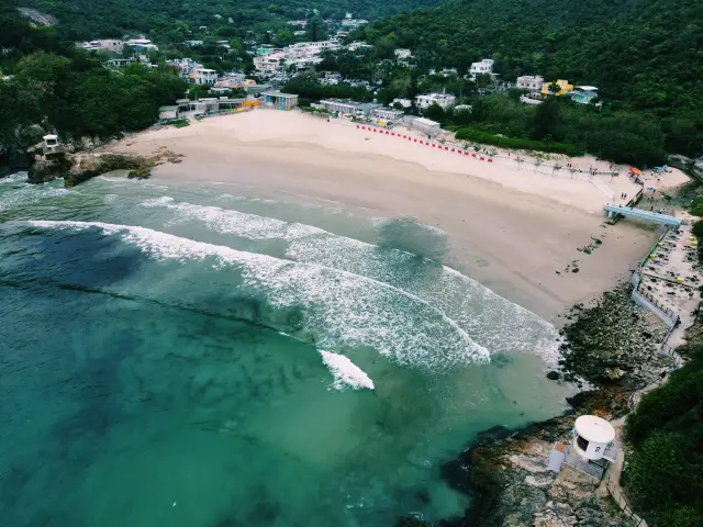 港島著名衝浪地點，欣賞古代石刻