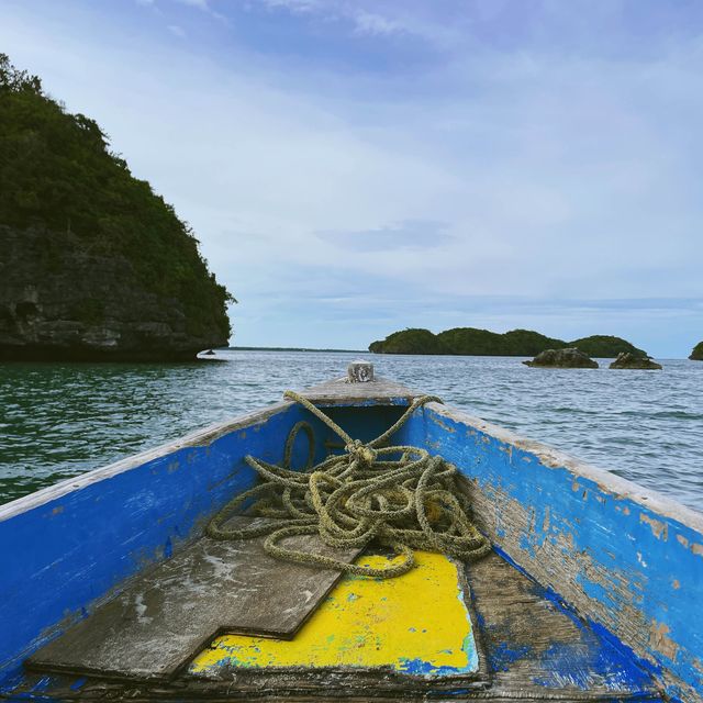 Boat trip to hundred islands national park.