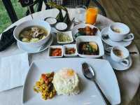 โรงแรมหรูติดถนนใหญ่ "Blue Rabbit Hotel"