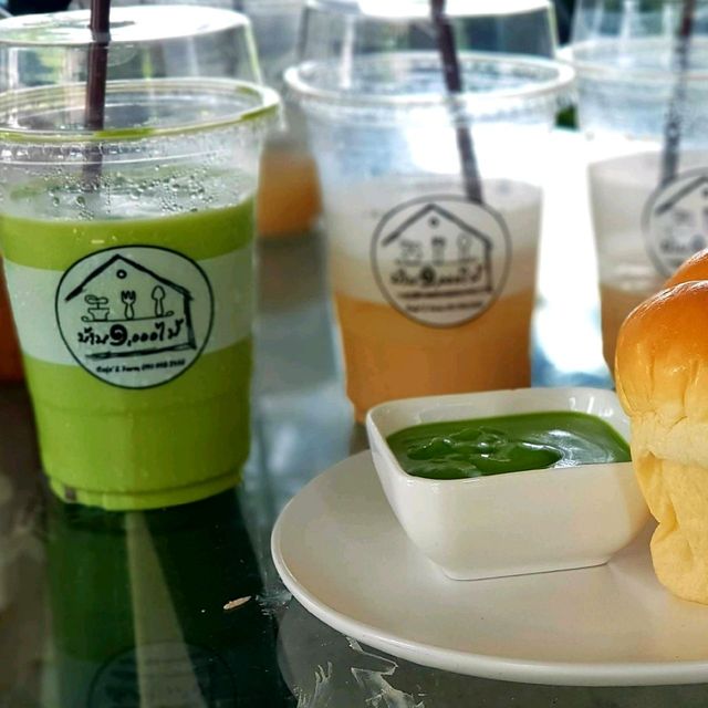 บ้าน​ 1,000​ ไม้