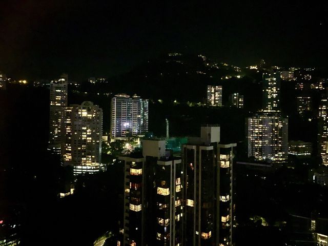 又返黎港麗！