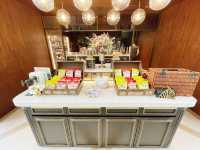 Executive lounge for all guests