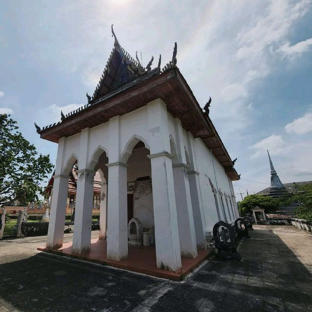 วัดงามริมแม่น้ำบางปะกง
