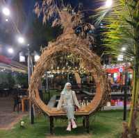 a night walk at Malacca :') 