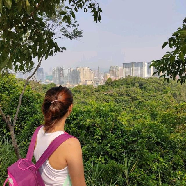 reservoir lakeside trail...🥰