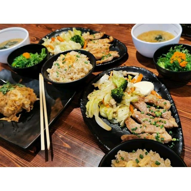 เทปันอร่อยๆที่ Ogu Teppan &​ Sushi 