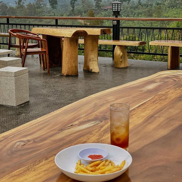 Modern Mix Traditional Cafe 
