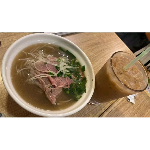 一間好一般嘅越式粉麵店! 一間好一般嘅越式粉麵店!
