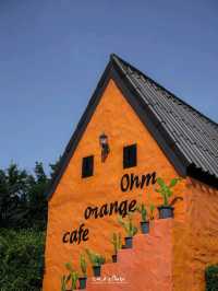 OHM ORANGE คาเฟ่ลับๆ ที่กาญจนบุรี 🍊 สีส้มน่ารักก