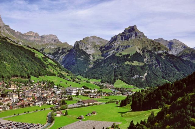 Take my dad to explore the millennium glaciers of the Alps.