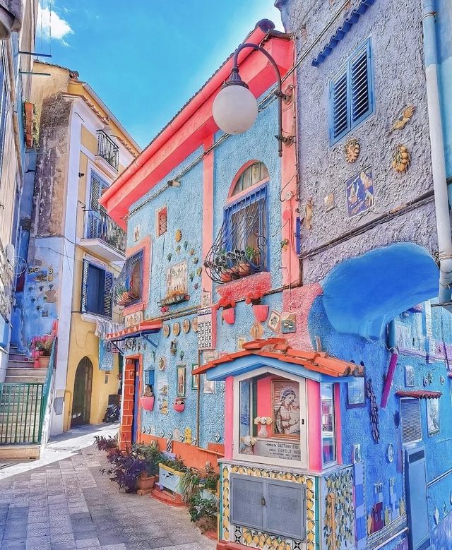 Italian cliff town | coastal town of Vietri